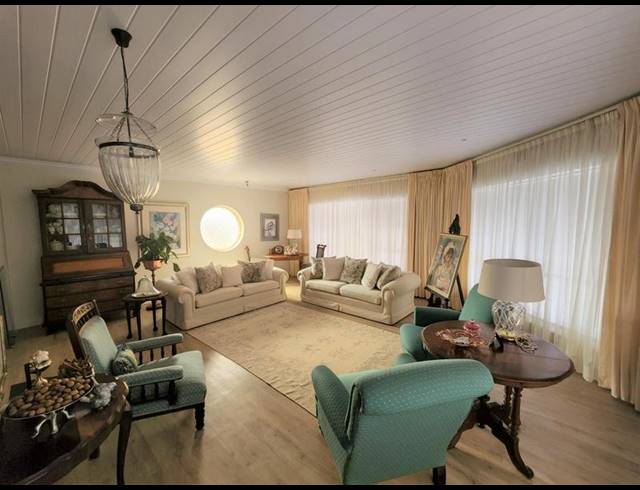 4 BEDROOM HOUSE FOR SALE IN PANORAMA